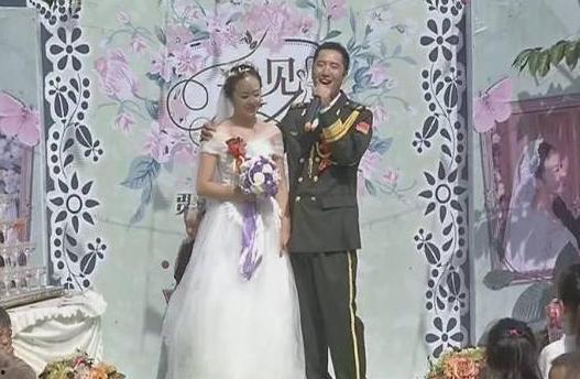 领证当天转身嫁给新娘叔叔（帅哥总裁上门带娃）,总裁叔叔的甜蜜邂逅  第3张